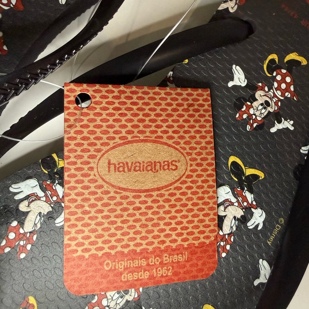 Havaianas Black and Red Minnie Mouse Flip Flops - Picture 8 of 9